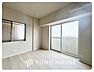 寝室：【PRIVATE ROOM】◆快適◆な暮らしに不可欠な収納スペース。快適さとともに思い出も詰まっていく。