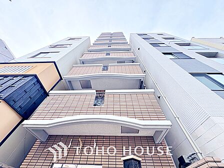 漂う上質な空気感、マンションに入れば「おかえりなさい」と笑顔で迎えてくれるエントランス。最良の心配りを感じるマンションでした。