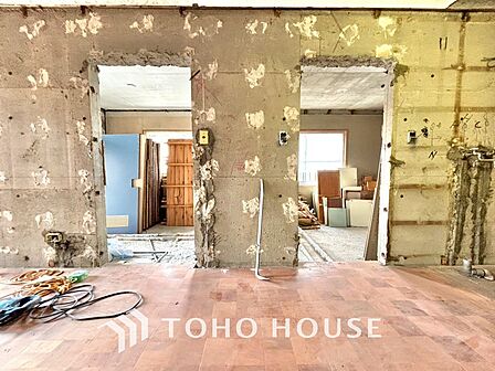 【改装中】◆瀟洒な空間◆落ち着きのある彩が見事に調和させた瀟洒な空間を演出。ここに集まる家族の会話と笑顔が絶え間なく続く幸せな空間。