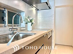 【KITCHEN】◆ワクワク◆開放的で機能性も高いシステムキッチン。お子様は毎日のご飯にワクワク！