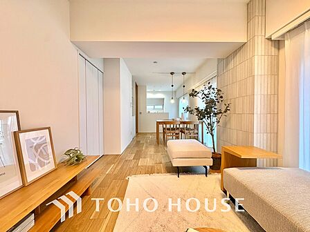 【LIVING】◆Sunshine◆光が燦々と入り、いるだけで気持ちいい。「開放的でゆとりあるお部屋です。」