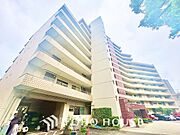 漂う上質な空気感、マンションに入れば「おかえりなさい」と笑顔で迎えてくれるエントランス。最良の心配りを感じるマンションでした。