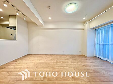 【LIVING】◆Sunshine◆光が燦々と入り、いるだけで気持ちいい。「開放的でゆとりあるお部屋です。」