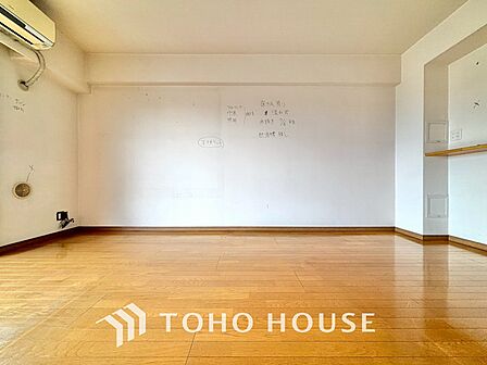 ◆瀟洒な空間◆落ち着きのある彩が見事に調和させた瀟洒な空間を演出。ここに集まる家族の会話と笑顔が絶え間なく続く幸せな空間。