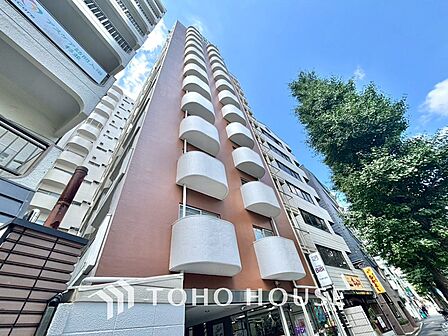 漂う上質な空気感、マンションに入れば「おかえりなさい」と笑顔で迎えてくれるエントランス。最良の心配りを感じるマンションでした。