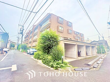 漂う上質な空気感、マンションに入れば「おかえりなさい」と笑顔で迎えてくれるエントランス。最良の心配りを感じるマンションでした。