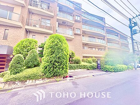 使いやすく、明るい洋室に仕上がります。子供部屋や趣味のお部屋にご利用できます。ご自身で家具などを配置し、素敵な空間を創り上げられます。