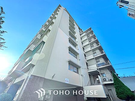 漂う上質な空気感、マンションに入れば「おかえりなさい」と笑顔で迎えてくれるエントランス。最良の心配りを感じるマンションでした。