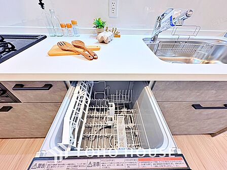 お子様の面倒を見れる時間が増え時短になります。加えて手荒れも防げてしかも節水が高い為、大変人気があり重宝します。
