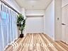 子供部屋：【PRIVATE ROOM】◆属毛離裏◆子は父を手本とし、母に愛育されて成長する。家族の深い繋がり。いつまでも大切にしたい。