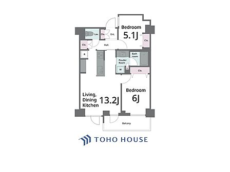 ◆居心地のいい暮らし◆には欠かせない眩い採光。ゆったりとした幅の窓からこの空間に降り注ぐ採光が絶えない。明るいリビングこそ居心地のいい暮らしが待っているのだと思う。