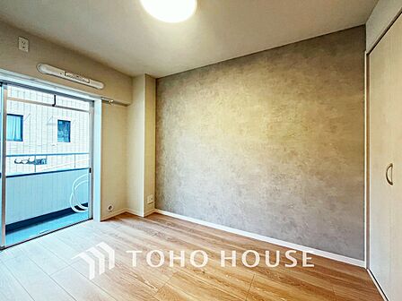 【PRIVATE ROOM】◆属毛離裏◆子は父を手本とし、母に愛育されて成長する。家族の深い繋がり。いつまでも大切にしたい。