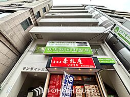 漂う上質な空気感、マンションに入れば「おかえりなさい」と笑顔で迎えてくれるエントランス。最良の心配りを感じるマンションでした。