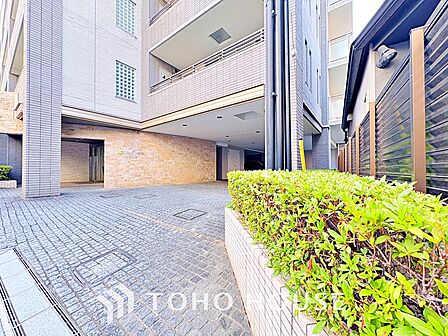 ほんの少しのこだわり。ちょっとした色使いがその家がもつ雰囲気、趣(おもむき)を携え、暮らす家族や訪ねてくる友人・知人に新鮮な香りを運んできます。