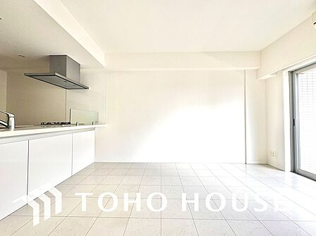 【リビング】開放感のあるリビングは、日常の心地よくしてくれます。