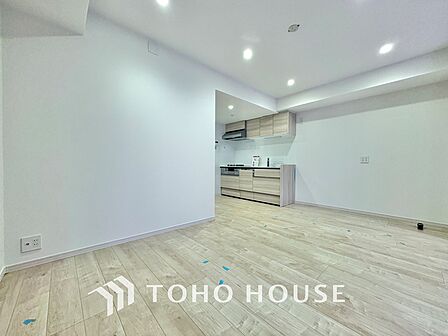 ◆瀟洒な空間◆落ち着きのある彩が見事に調和させた瀟洒な空間を演出。ここに集まる家族の会話と笑顔が絶え間なく続く幸せな空間。