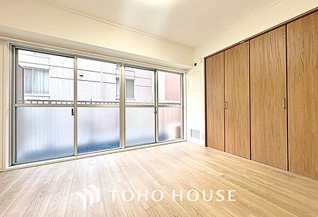 使いやすく、明るい洋室に仕上がります。子供部屋や趣味のお部屋にご利用できます。ご自身で家具などを配置し、素敵な空間を創り上げられます。