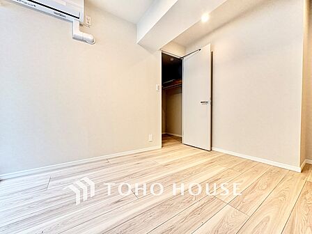 ◆色彩◆この空間に放たれた光は華美なまでに演出されたデザイン。流れる時をより芳醇なコーヒーの様な色彩奏でるアダージョ。そして情景豊かな作品のような暮らしがイメージできる。