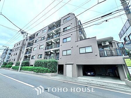 漂う上質な空気感、マンションに入れば「おかえりなさい」と笑顔で迎えてくれるエントランス。最良の心配りを感じるマンションでした。