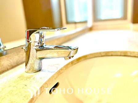 【WASHROOM】◆快適◆煌びやかな暮らしの中にも忘れたくない快適さ。大きな収納が助けてくれます。