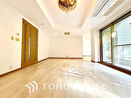 【LIVING】◆住む喜び、楽しさ、感動◆を君と共有したい。いつまでもずっと家族を見渡せるこの広い空間で。