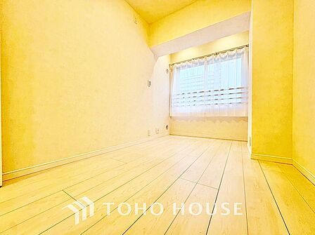 【居室】主寝室としても、お子様のお部屋としても使いやすい一室です。