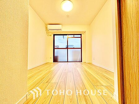 【居室】主寝室としても、お子様のお部屋としても使いやすい一室です。