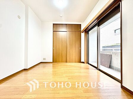 【居室】シンプルで使いやすく、どんな家具にも馴染む居室です。