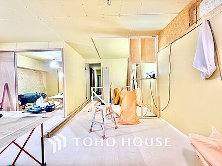 ◆闇夜の輝き◆オレンジ色の光は大人になった今の僕にはわかる。1日の終わりを伝えに来たわけではなく、また明日が来る方へ導いてくれた事を。