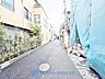 外観：【APPEARANCE】◆家族◆家で家族と過ごす時間は限られている。帰りを待つ家族の元へと急ぐときの弾む思い。そんな思いを引き立てる邸宅。