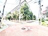 その他：【前面道路】前面道路は見通しが良く、落ち着いた雰囲気の住環境が広がります。