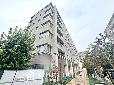 外観：漂う上質な空気感、マンションに入れば「おかえりなさい」と笑顔で迎えてくれるエントランス。最良の心配りを感じるマンションでした。