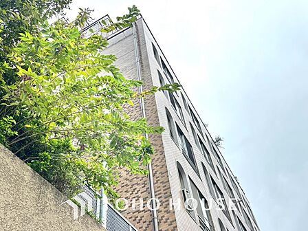 ほんの少しのこだわり。ちょっとした色使いがその家がもつ雰囲気、趣(おもむき)を携え、暮らす家族や訪ねてくる友人・知人に新鮮な香りを運んできます。