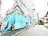 外観：【前面道路】前面道路はゆとりのある幅員で、お車の出し入れもスムーズに行えます。