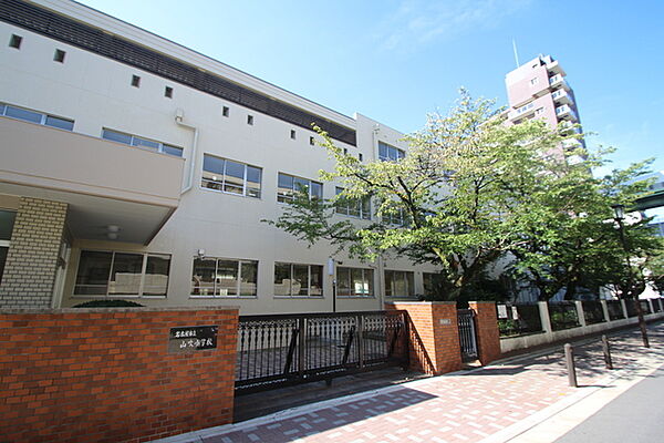 画像20:名古屋市立山吹小学校
