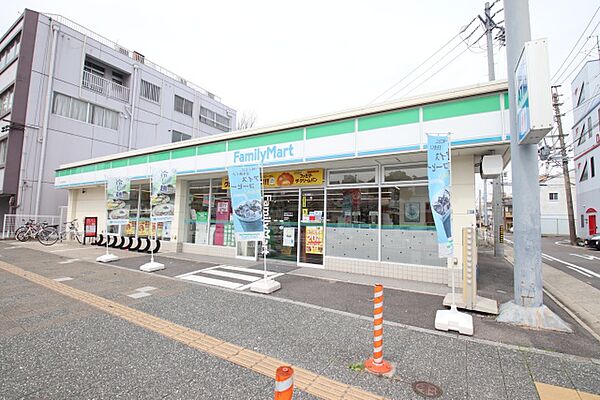 画像22:ファミリーマート　名古屋浅間町店