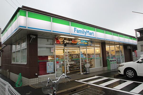 画像4:ファミリーマート　名古屋平中町店