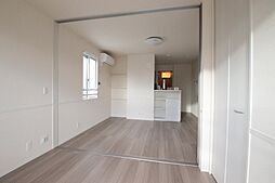 スリーエイト　キミ 102 1階1LDKのリビング/ダイニング