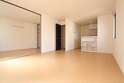 リバーサイド香流 201 2階2LDKのリビング/ダイニング