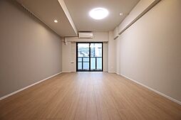 ロイヤルカーサ千種 110 1階1Kのリビング/ダイニング