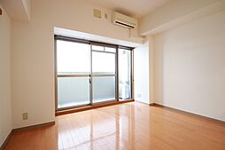 Casone asso(カゾーネアッソ) 201 2階ワンルームのリビング/ダイニング