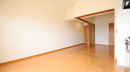 ロイヤルピジョン岩塚 2B 2階1LDKのリビング/ダイニング