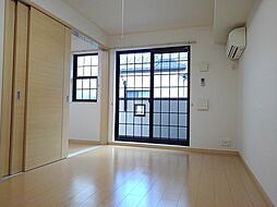 ソレイユ 102 1階1LDKのリビング/ダイニング