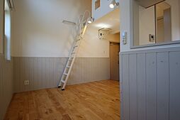 ロフト壱番館 1A 1階ワンルームのリビング/ダイニング