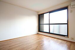 フロリカウラI 201 2階1Kのリビング/ダイニング