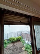 1階は防犯シャッター付（手動開閉）