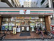 セブンイレブン大阪東淀川駅前店 徒歩1分。 80m