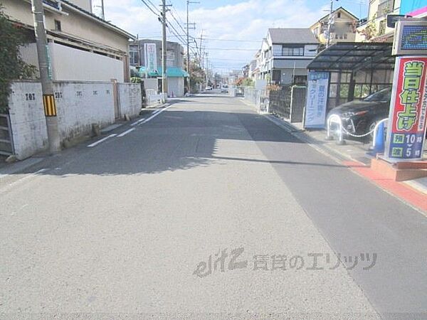 画像8:前面道路