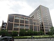 私立関西大学高槻ミューズキャンパス 徒歩12分。 890m