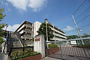 小学校「吹田市立佐井寺小学校まで1210m」